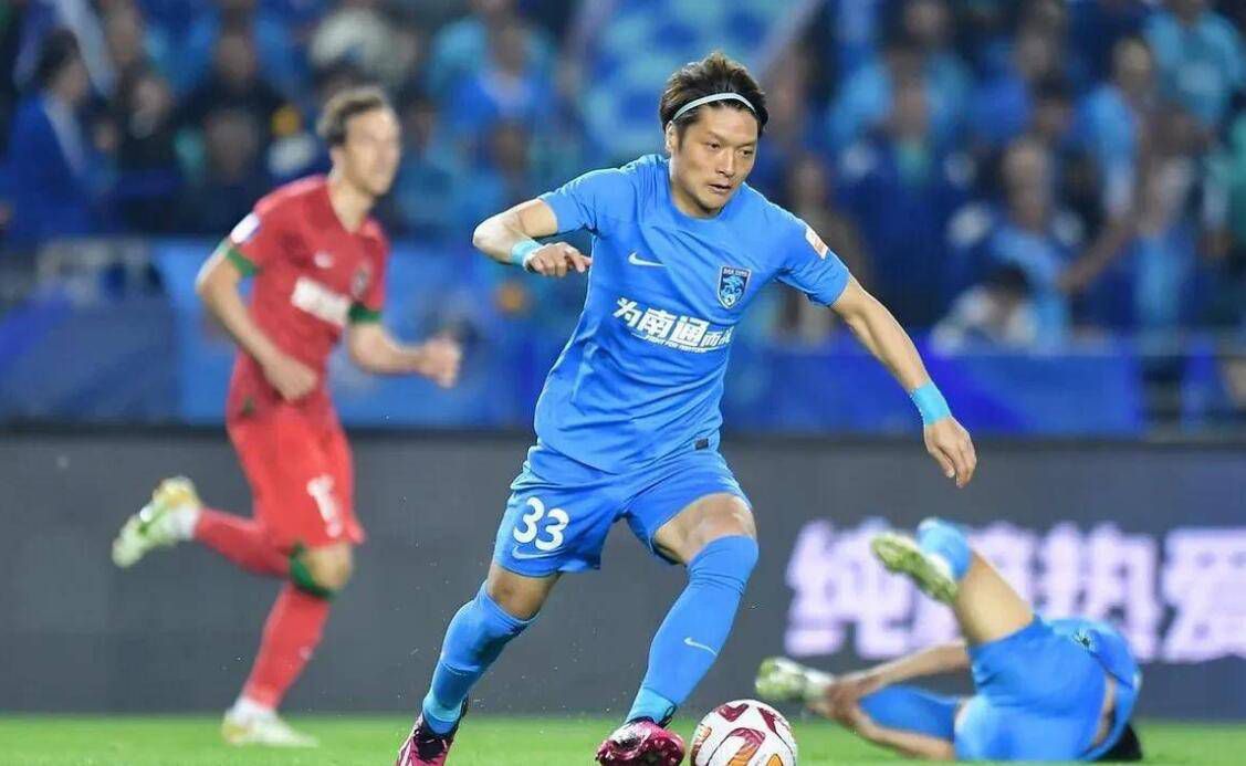 机队又从三架，变成了五架。